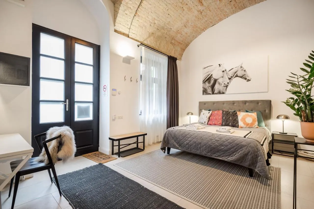 Urban Stable Luxury Apartments Budapest Ungheria