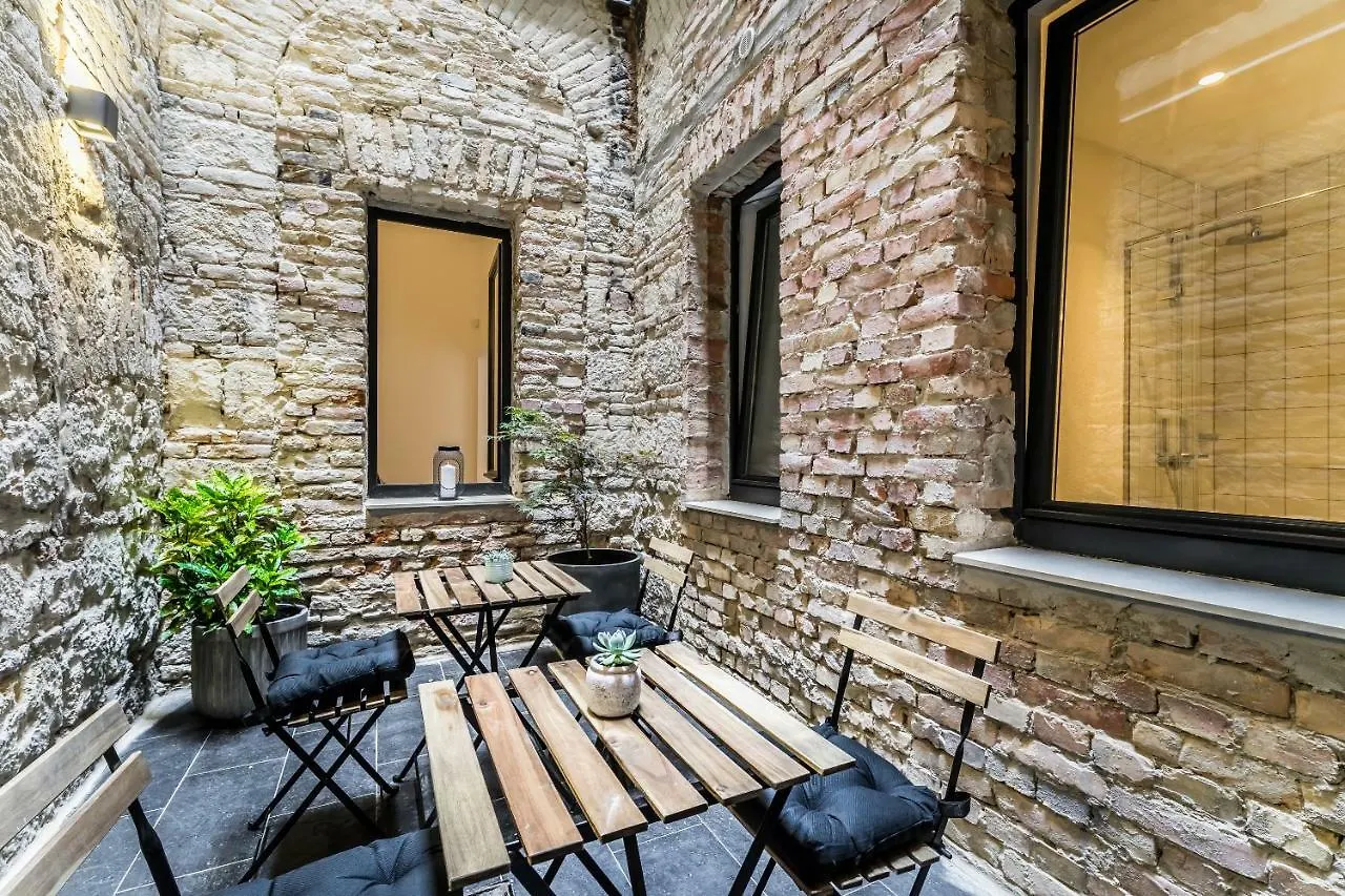 Urban Stable Luxury Apartments Budapest