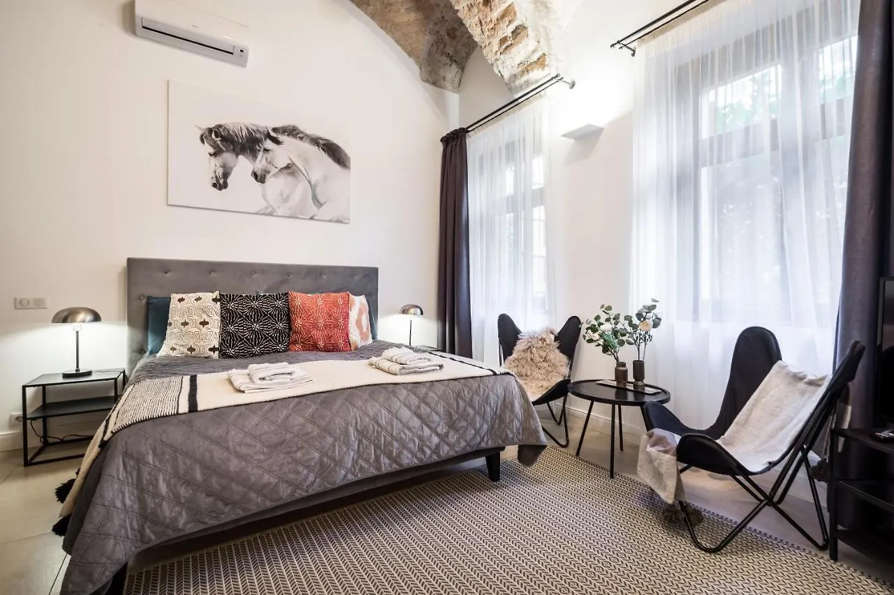 Urban Stable Luxury Apartments Budapest 0*,  Ungarn